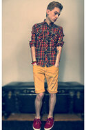 carrot-orange-salt-valley-shirt-yellow-levis-shorts-ruby-red-urban-outfitter_400 (1).jpg