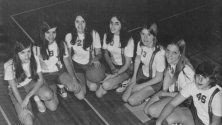 1974girlsbasketball.jpg