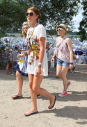 4570914_glastonbury_day_1_02.jpg