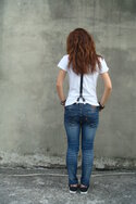 white-t-shirt-blue-jeans-black-converse-shoes-black_400mm.jpg