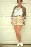 beige-shorts-white-keds-shoes_400.jpg