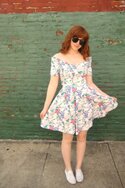 black-vintage-sunglasses-white-heartcity-dress-white_400.jpg