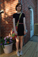 black-volcom-dress-brown-thrifted-belt-brown-random-purse-silver-amrita-si_400.jpg