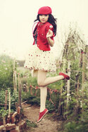 ivory-floral-dress-dress-red-beret-hat-red-blazer-red-sneakers_400.jpg