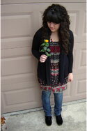 black-ross-cardigan-red-forever-21-blouse-black-h-m-shoes_400.jpg