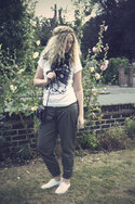 green-primark-pants-white-primark-shoes-white-new-look-t-shirt-black-h-m-a_4001.jpg