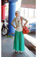 green-skirt-white-topshop-shoes-orange-dotti-beige-supre_400.jpg