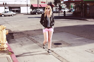 krystal_simpson_isabel_marant_pink_shorts_converse_madewell_rayban_1.jpg