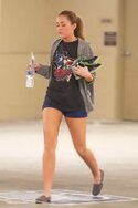 Miley Cyrus in Ash TOMS Espadrilles 2e.jpg