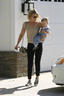 ali_larter_and_her_son_theodor3.jpg