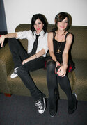 theveronicas76az.jpg