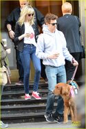 andrew-garfield-emma-stone-holding-hands-at-eif-revlon-run-walk-03.jpg