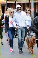 andrew-garfield-emma-stone-holding-hands-at-eif-revlon-run-walk-10.jpg