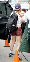 kristen-stewart-snacks-coconut-water-for-camp-x-ray-set-11.jpg