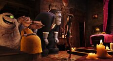 Hotel-Transylvania-Mavis-with-Monsters.jpg