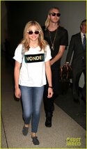 chloe-moretz-wonder-gal-en-route-to-cannes-film-festival-01.jpg