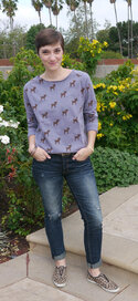 thrift-style-thursday-deer-sweater-distressed-jeans-leopard_01.jpg