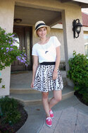 thrift_style_thursday_hat_eyelet_lace_skirt_mustache_01.jpg