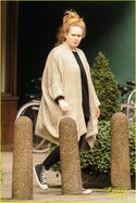 adele-makes-rare-public-appearance-while-shopping-sans-makeup-11.jpg