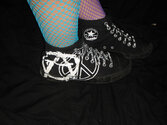 Fishnet_Converse_2_by_samisox.jpg