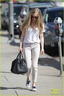 amanda-seyfried-throwback-pic-features-one-fantastic-actor-05.jpg