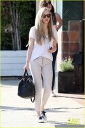 amanda-seyfried-throwback-pic-features-one-fantastic-actor-19.jpg