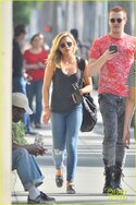 chloe-moretz-hair-salon-stop-before-bday-trip-02.jpg