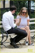 amanda-seyfried-hugh-jackman-catches-play-way-we-get-by-04.jpg