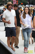 olivia-wilde-bobby-cannavale-bond-hbo-rock-roll-project-05.jpg