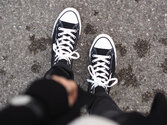 how-to-wear-blac-converse-by-uk-style-blogger.jpg