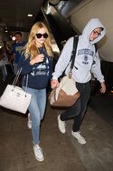 bella-thorne-at-los-angeles-international-airport-08-04-2015_1.jpg