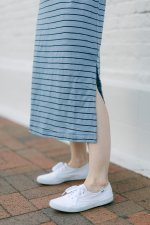 T-Shirt-Dress-Outfit-with-Sneakers-06.jpg