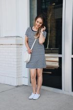 The-Most-Comfortable-T-Shirt-Dress-How-to-Style-It-12-683x1024.jpg