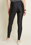 9045596_you_re_the_one_that_i_flaunt_leggings_in_black_black_ALT02.jpg