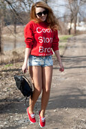 red-keds-shoes-black-supergalanteria-bag-light-blue-h-m-shorts.jpg