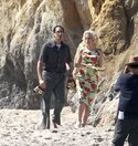 ana-de-armas-plays-the-role-of-marilyn-monroe-filming-on-the-beach-in-malibu-10-06-2019-6.jpg