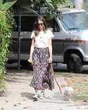 ana-de-armas-walking-her-dog-santa-monica-0.jpg