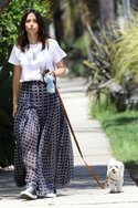 ana-de-armas-in-maxi-skirt-and-white-t-shirt-05-08-2020-2.jpg