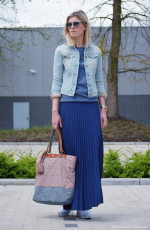 Outfit maxi skirt denim jack manolo blahnik falke2.png