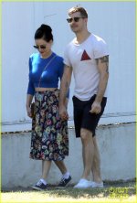 dita-von-teese-post-birthday-stroll-adam-rajcevich-10.jpg