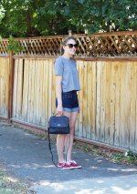 Grey+cropped+tee+with+high-rise+denim+shorts,+red+Keds,+and+navy+vintage+Coach+bag+—+Cotton+Ca...jpg