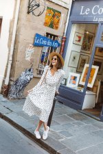 Louise-Roe-Wearing-Polka-Dot-Dress-White-Sneakers-and-Straw-Bag-In-Paris-0-1412x2118.jpg