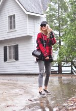 spring-rain_plaid-sweater_gray-jeans_vans.jpg