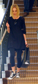 122406KateShoppinginLosAngeles33.jpg