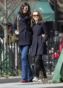 65325_celeb_city_org_Natalie_Portman_out_and_about_in_West_Village_05_123_483lo.jpg