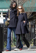 65225_celeb_city_org_Natalie_Portman_out_and_about_in_West_Village_06_123_788lo.sized.jpg