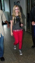 avrillavigneairport.jpg