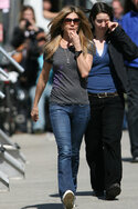 68905_gallery_enlarged-0331_jennifer_aniston_baster_05_122_120lo.jpg