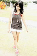 white-substance-purse-red-keds-shoes-white-seventeen-shorts-gray-forever-2_400.jpg