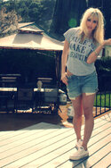 silver-forever-21-t-shirt-blue-vintage-levis-shorts-white-converse-shoes_400.jpg